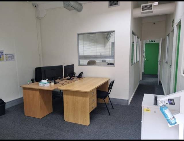 BUSINESS PROPERTY TO RENT IN MOWBRAY